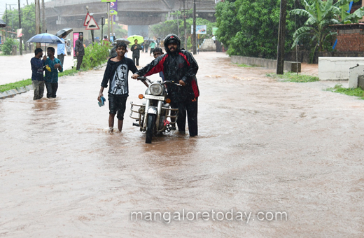 heavy rain in mangalore